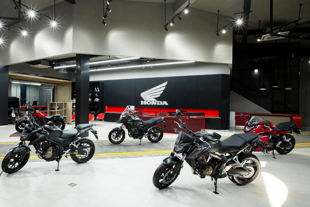Dịch vụ vệ sinh chuyên nghiệp cho hệ thống showroom Honda